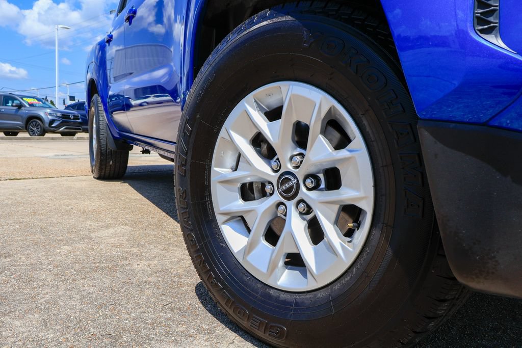 Used 2024 Nissan Frontier SV RWD image 26