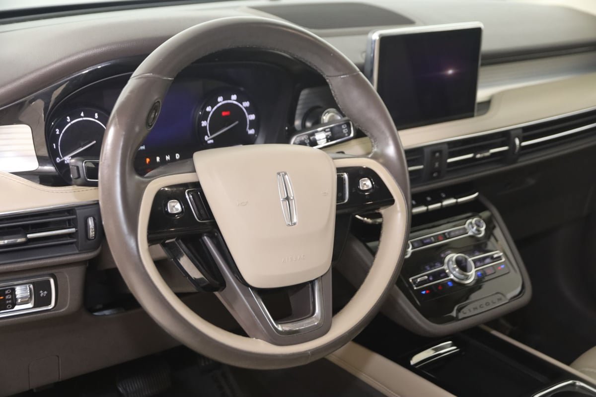 Used 2020 Lincoln Corsair AWD w/ Equipment Group 101A image 6