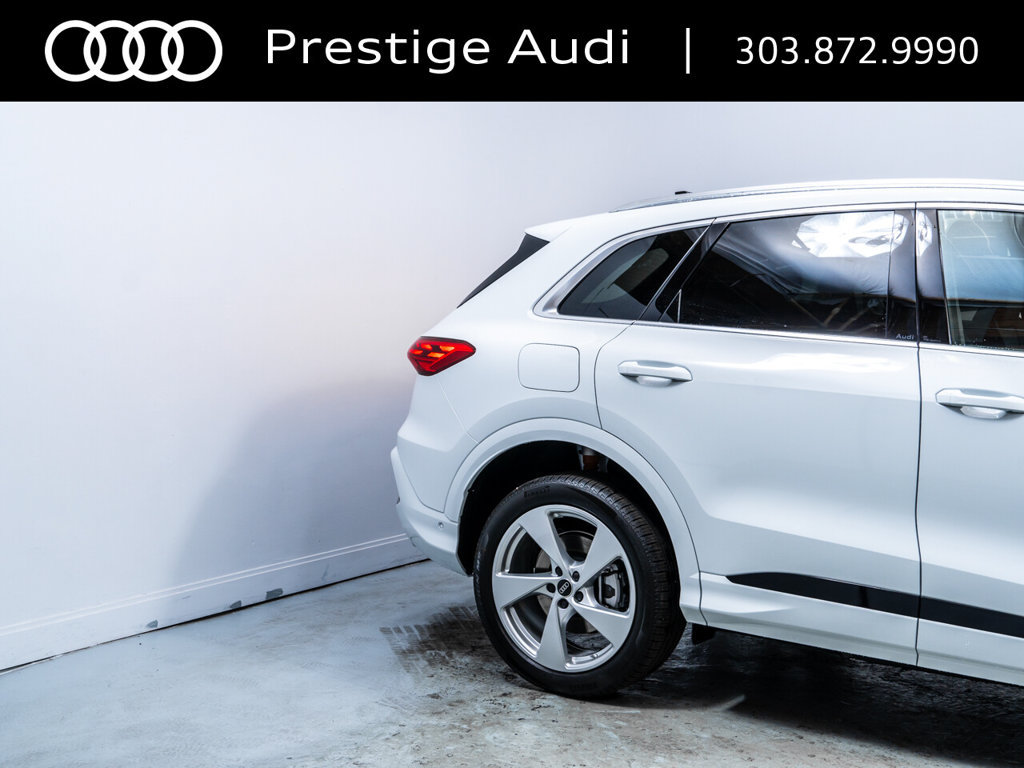Used 2025 Audi Q5 Premium Plus w/ Premium Plus AWD/4WD image 12