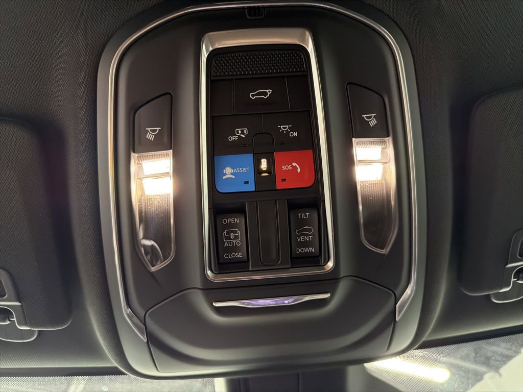New 2025 Jeep Grand Cherokee L Altitude image 26