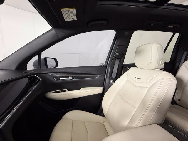 Used 2022 Cadillac XT6 Sport w/ Technology Package AWD/4WD image 19