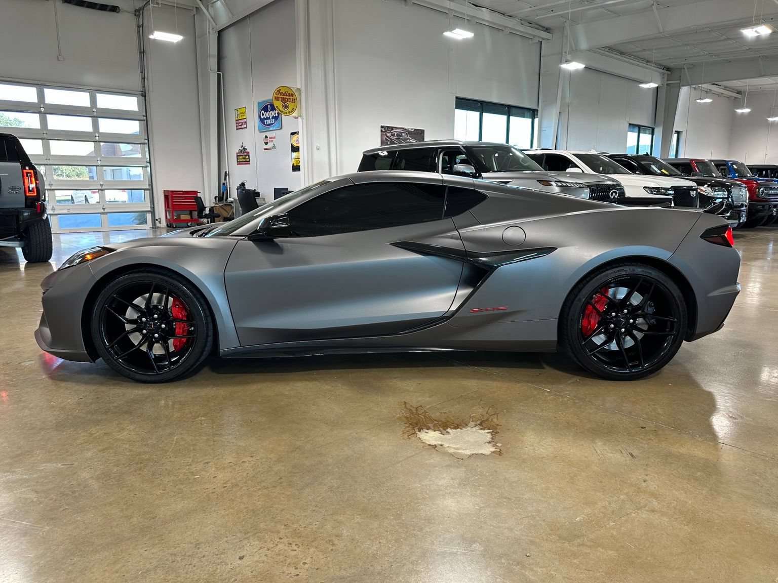 Used 2025 Chevrolet Corvette Z06 RWD image 5
