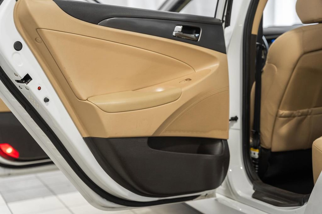 Used 2014 Hyundai Sonata Hybrid image 39