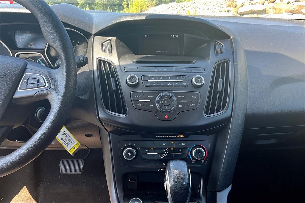 Used 2017 Ford Focus SE image 29