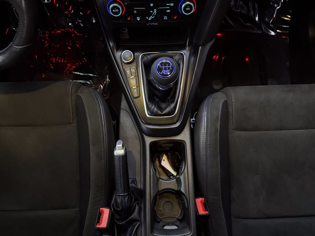 Used 2017 Ford Focus RS AWD/4WD image 22