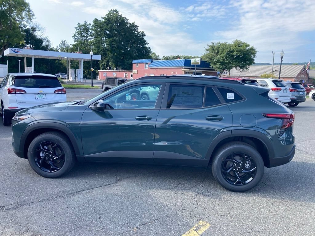 New 2026 Chevrolet Trax LT w/ Midnight Edition FWD image 25