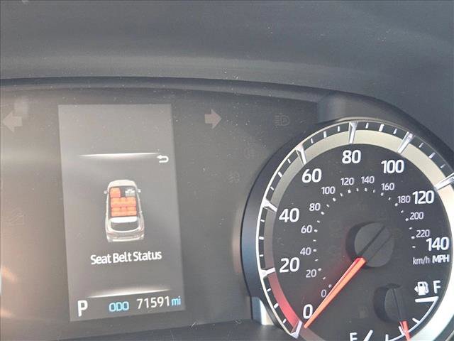 Used 2020 Toyota Highlander LE image 12