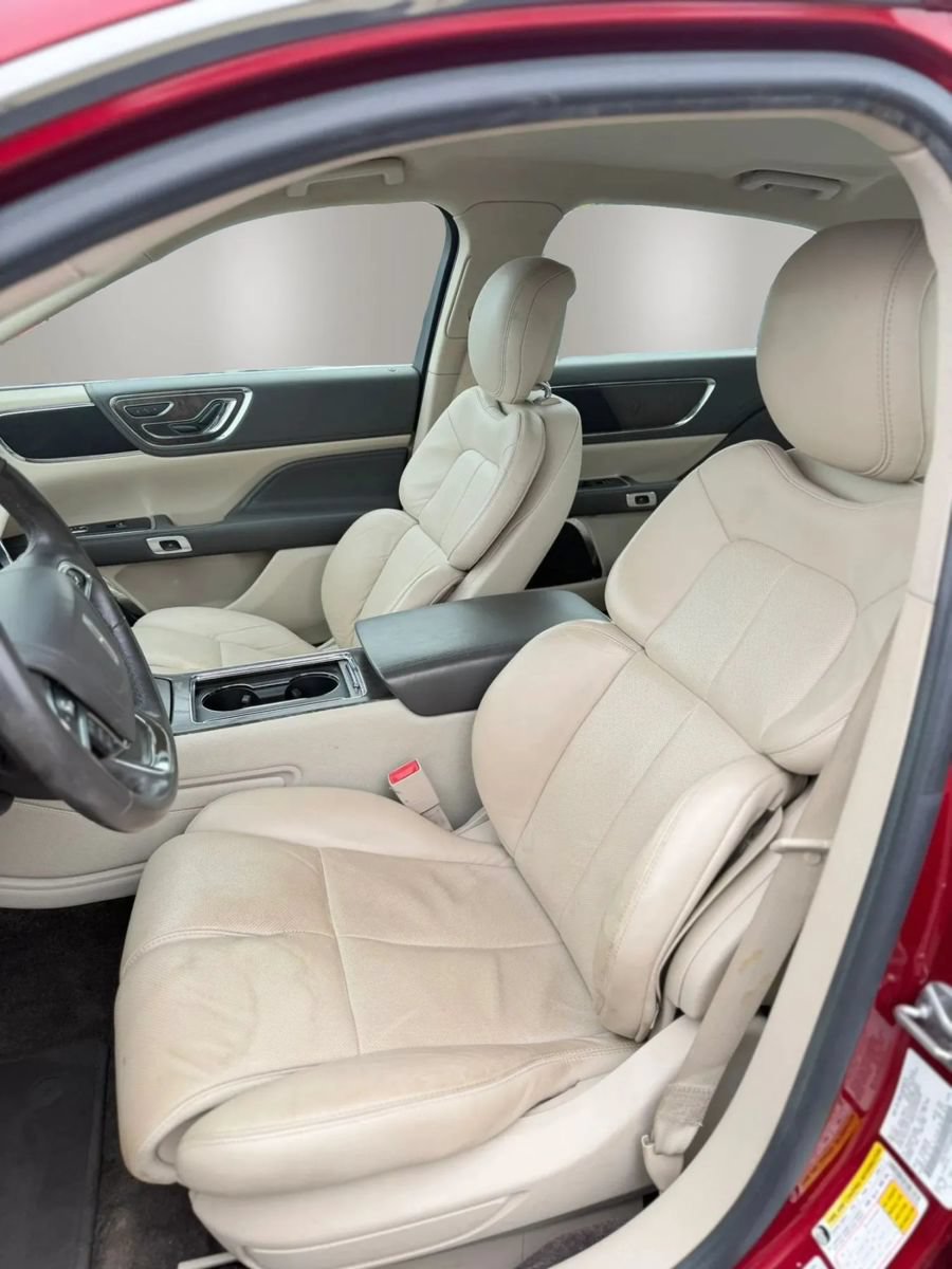 Used 2017 Lincoln Continental Select FWD image 11