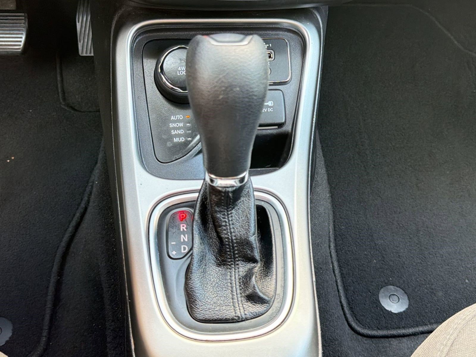 Used 2021 Jeep Compass Sport w/ Cold Weather Group AWD/4WD image 17
