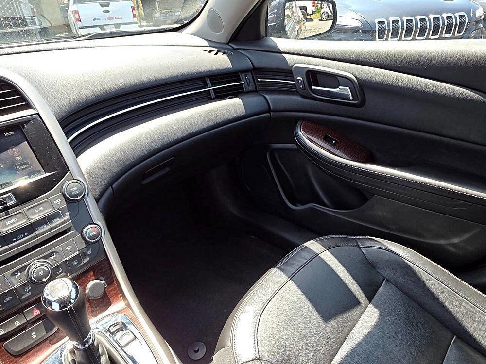 Used 2013 Chevrolet Malibu LTZ image 32