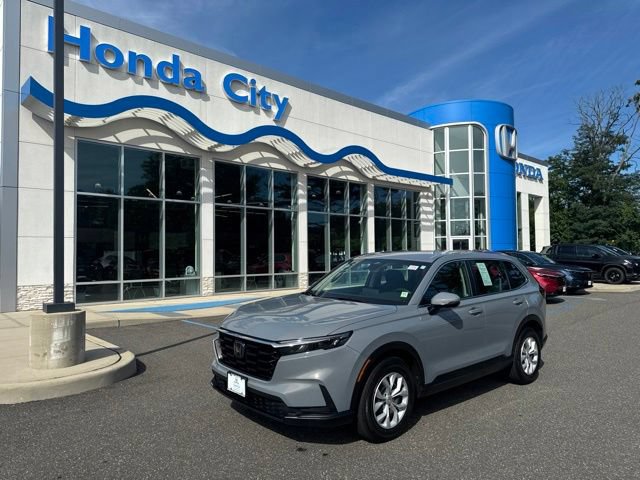 Used 2023 Honda CR-V LX video 2