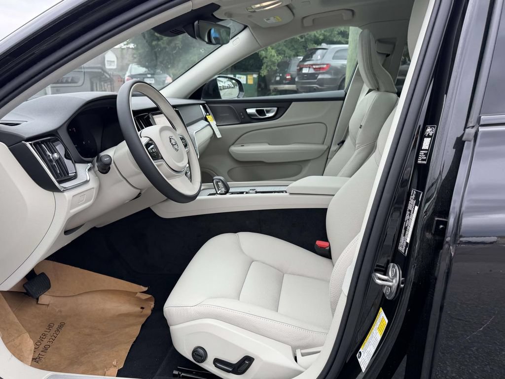 New 2026 Volvo V60 B5 Cross Country Plus w/ Climate Package AWD/4WD image 15