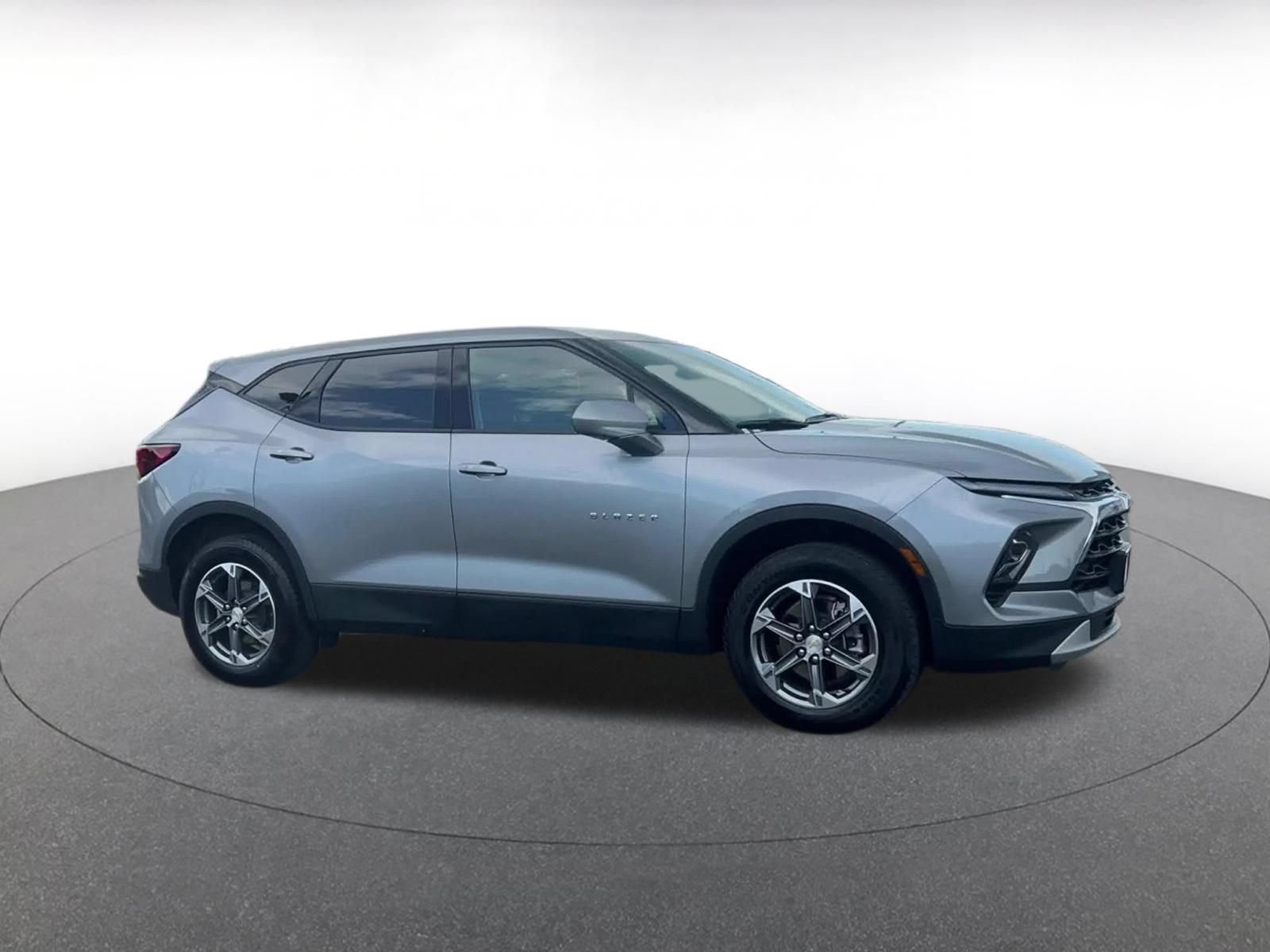 Used 2025 Chevrolet Blazer LT FWD video 2