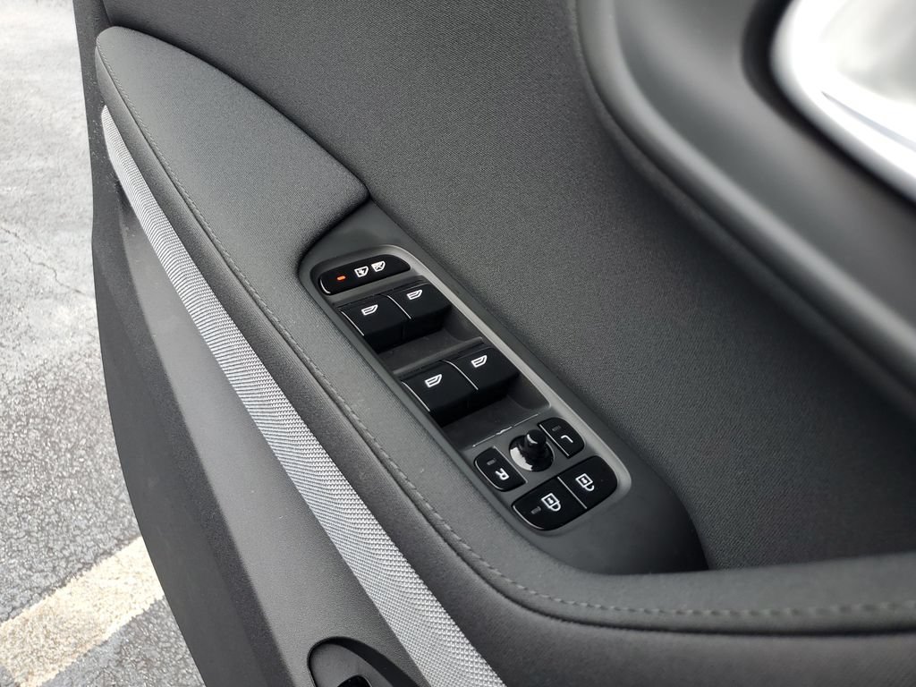 Used 2023 Polestar Polestar 2 w/ Pilot Pack AWD/4WD image 32