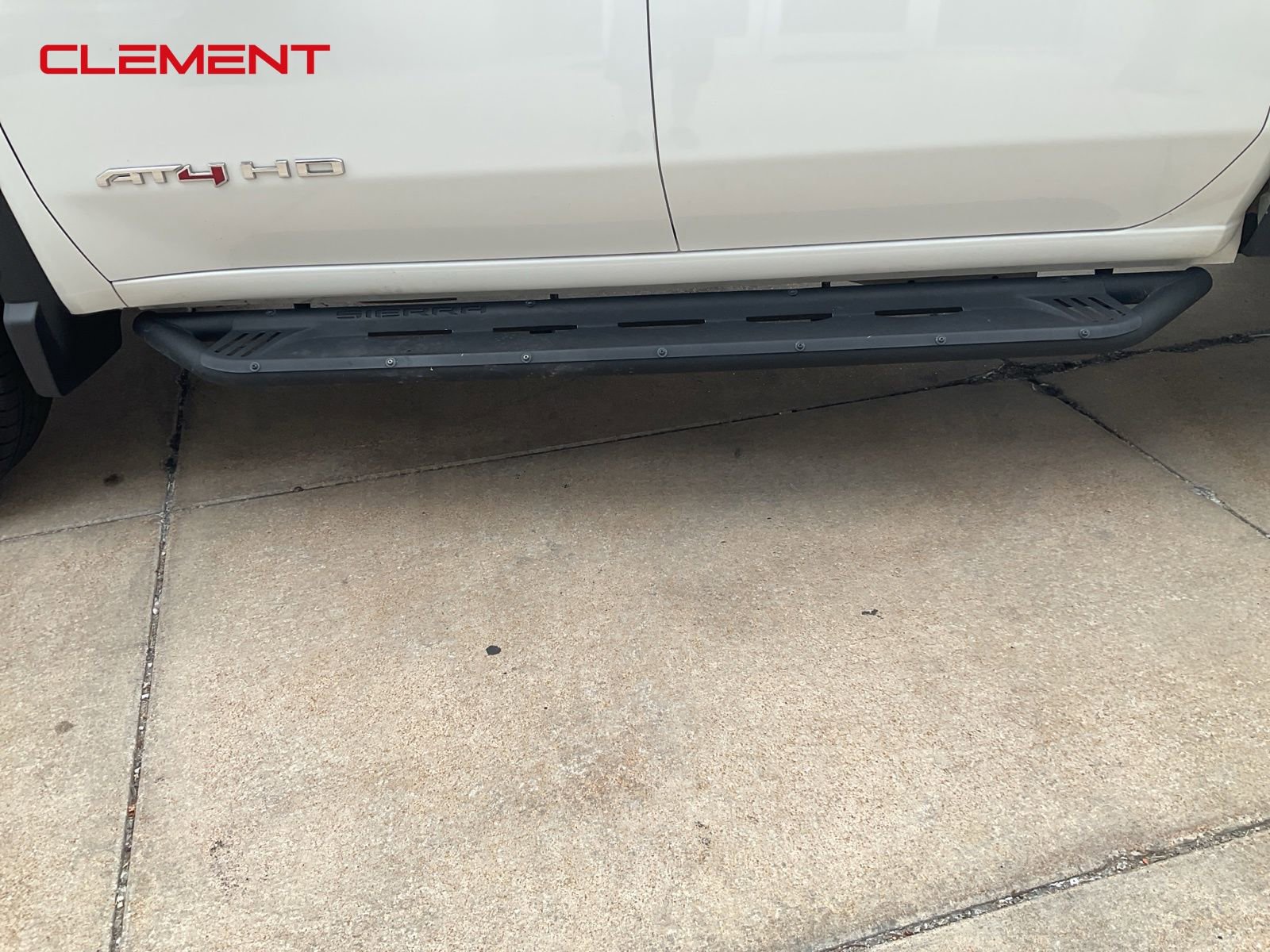 Used 2023 GMC Sierra 2500 AT4 w/ AT4 Premium Plus Package image 9