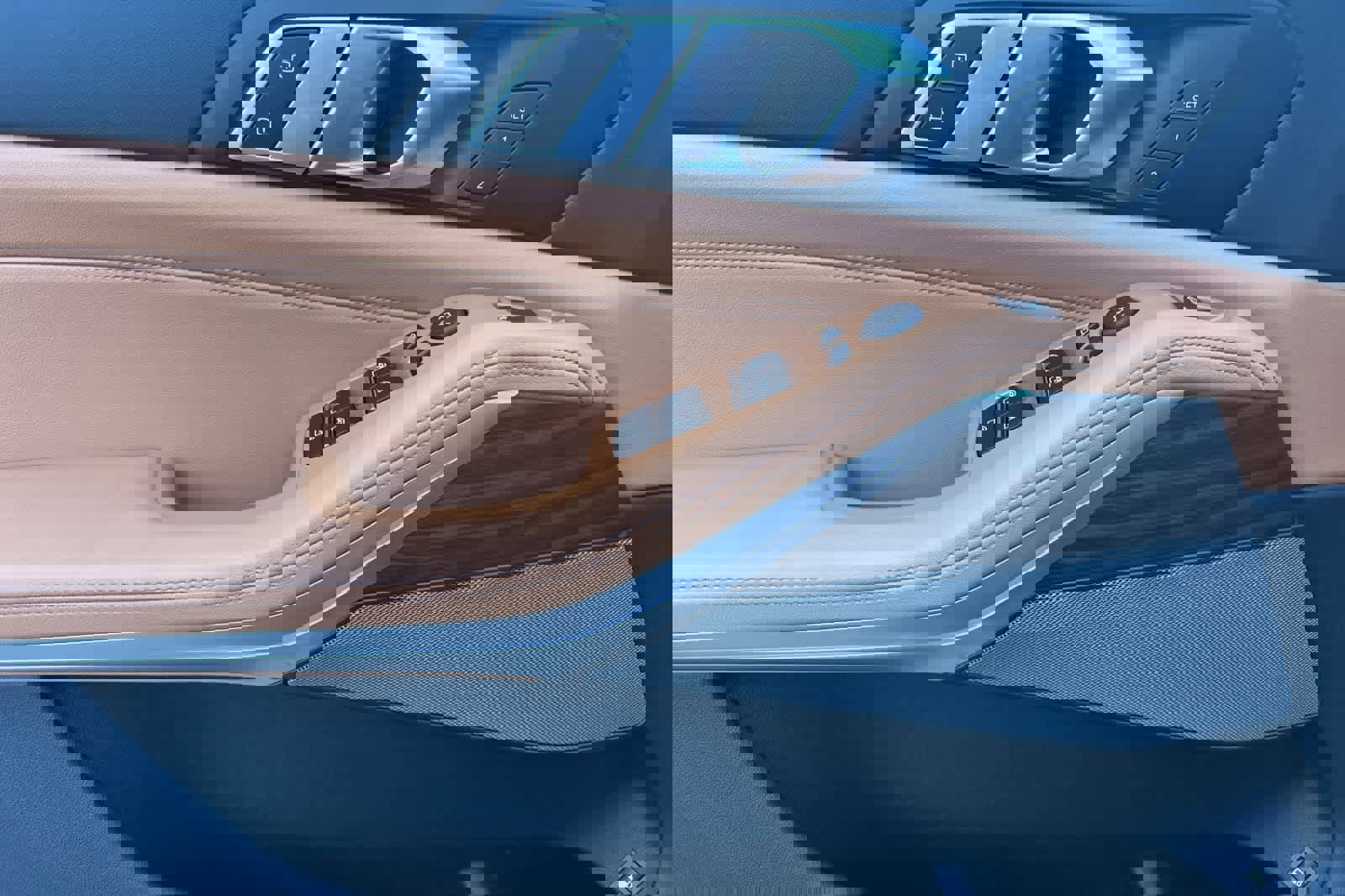 Used 2026 BMW X5 xDrive50e image 12