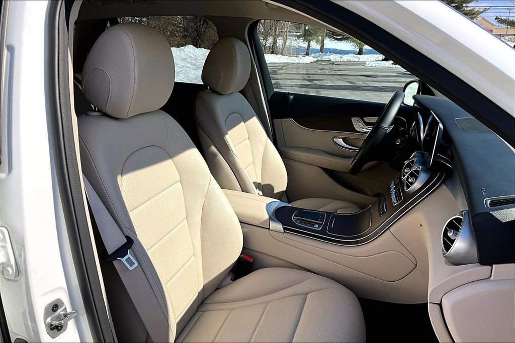 Certified 2022 Mercedes-Benz GLC 300 4MATIC image 7