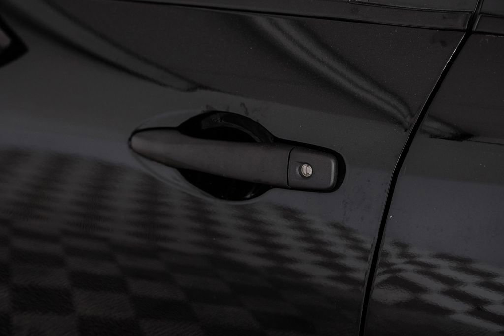 Used 2024 Nissan Versa S w/ Trunk Package image 38