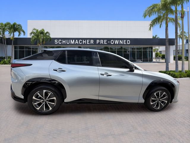 Used 2025 Lexus RZ 300e w/ Accessory Package (Z1) FWD image 8