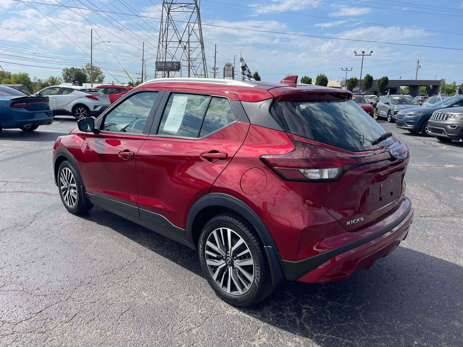 Used 2023 Nissan Kicks SV w/ Interior Electronics Package FWD image 5
