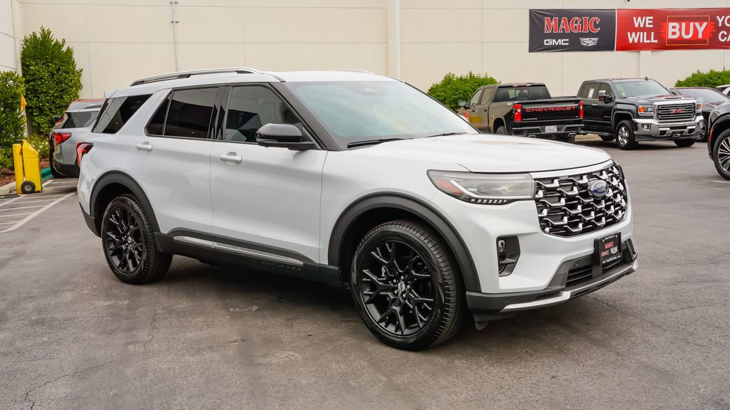 Used 2025 Ford Explorer Platinum w/ Ultimate Package image 7