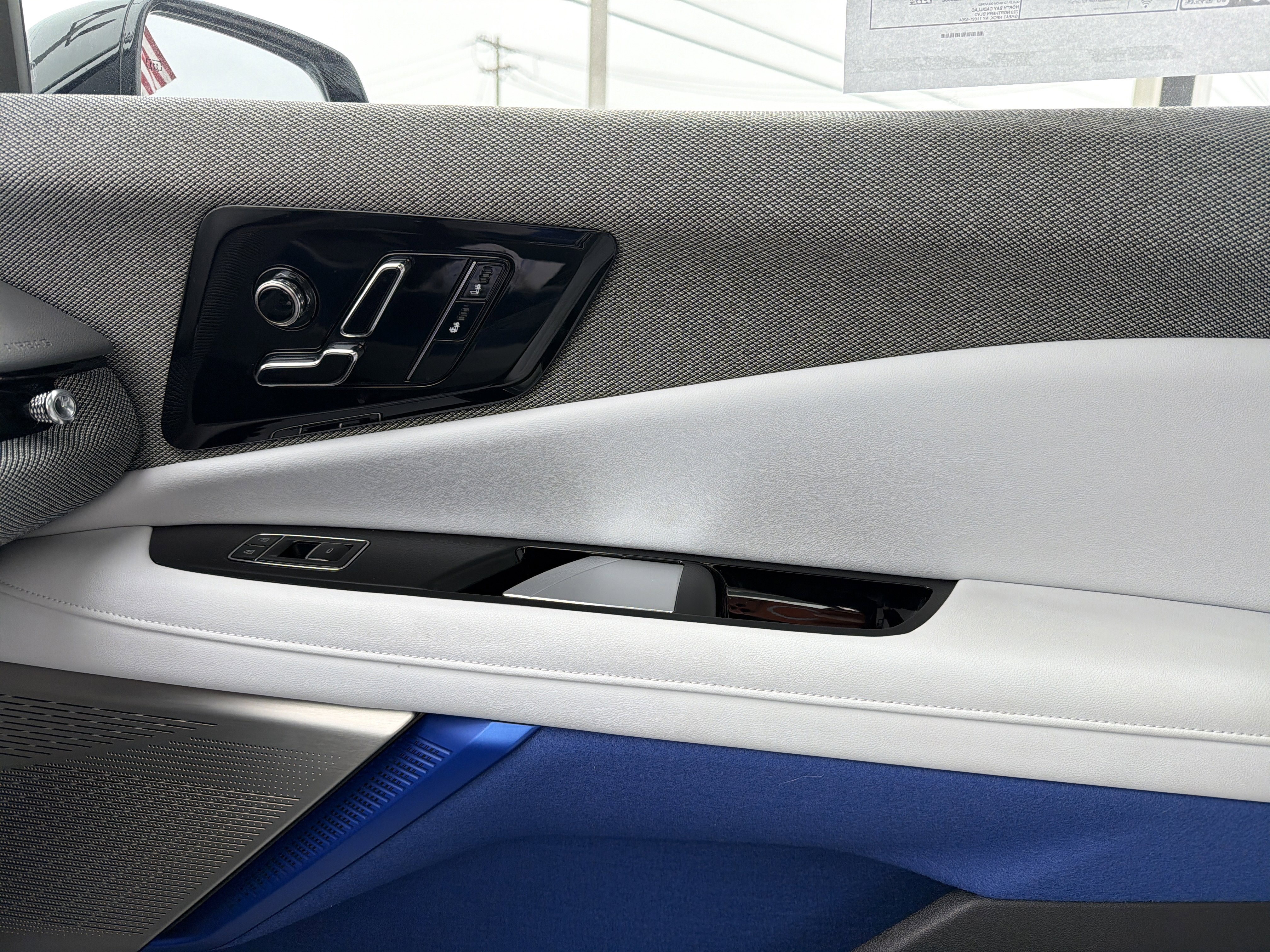 Certified 2025 Cadillac Optiq Luxury 1 w/ LPO, Floor Liner Package image 19