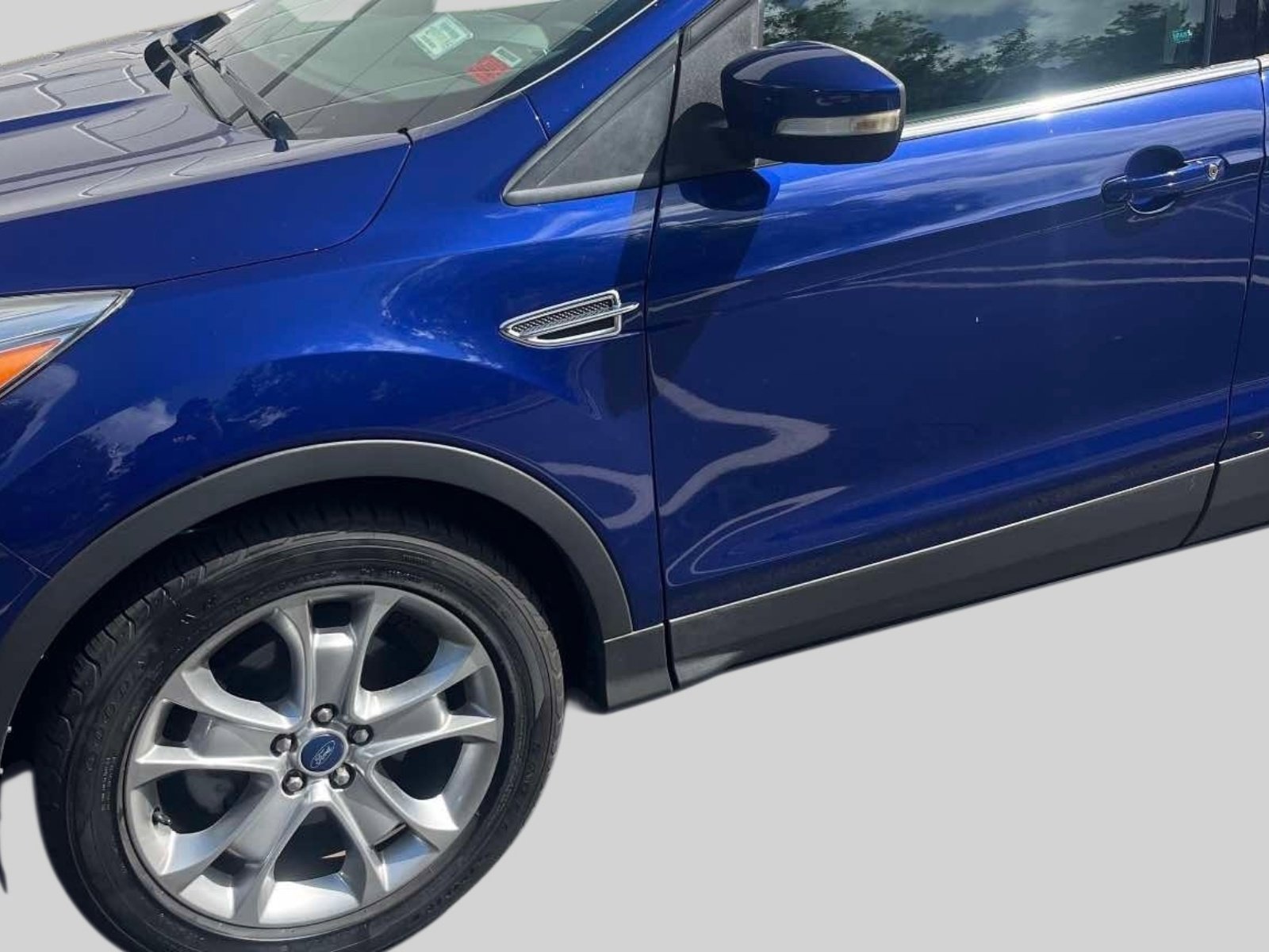 Used 2013 Ford Escape SEL image 2