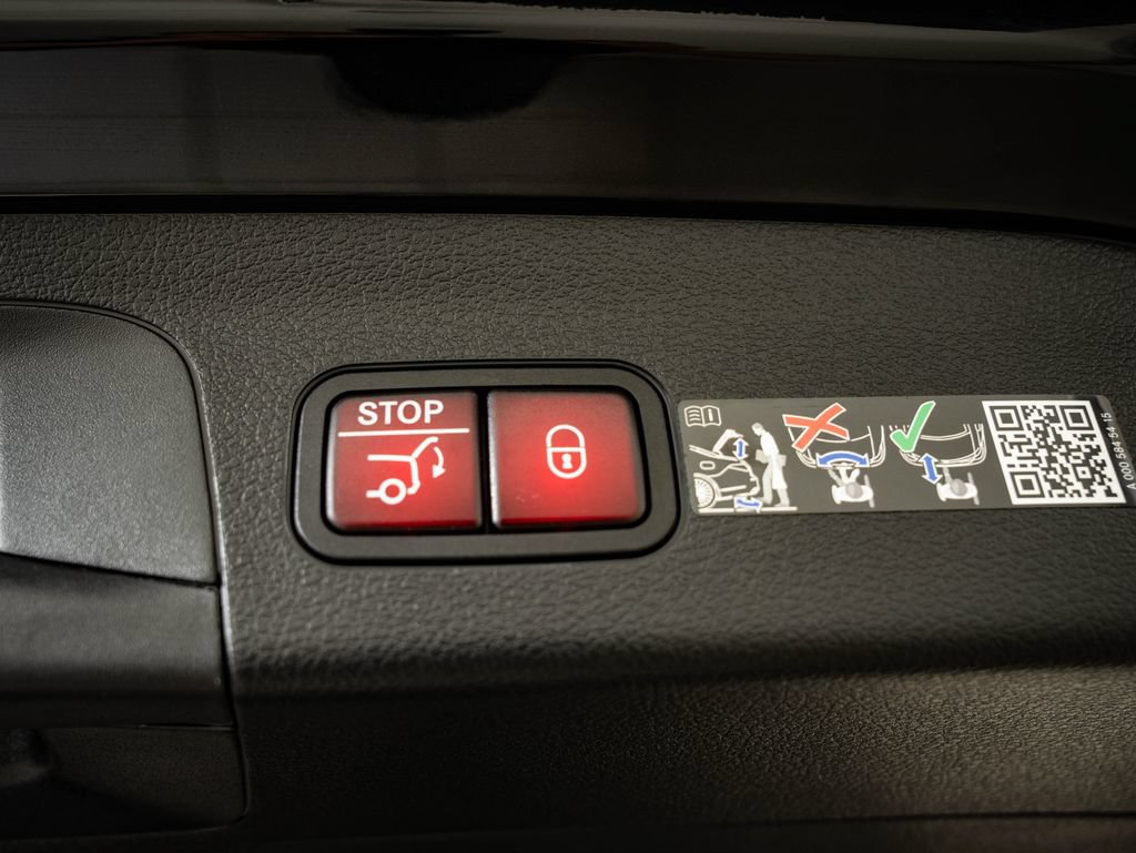 New 2026 Mercedes-Benz GLS 450 4MATIC image 23