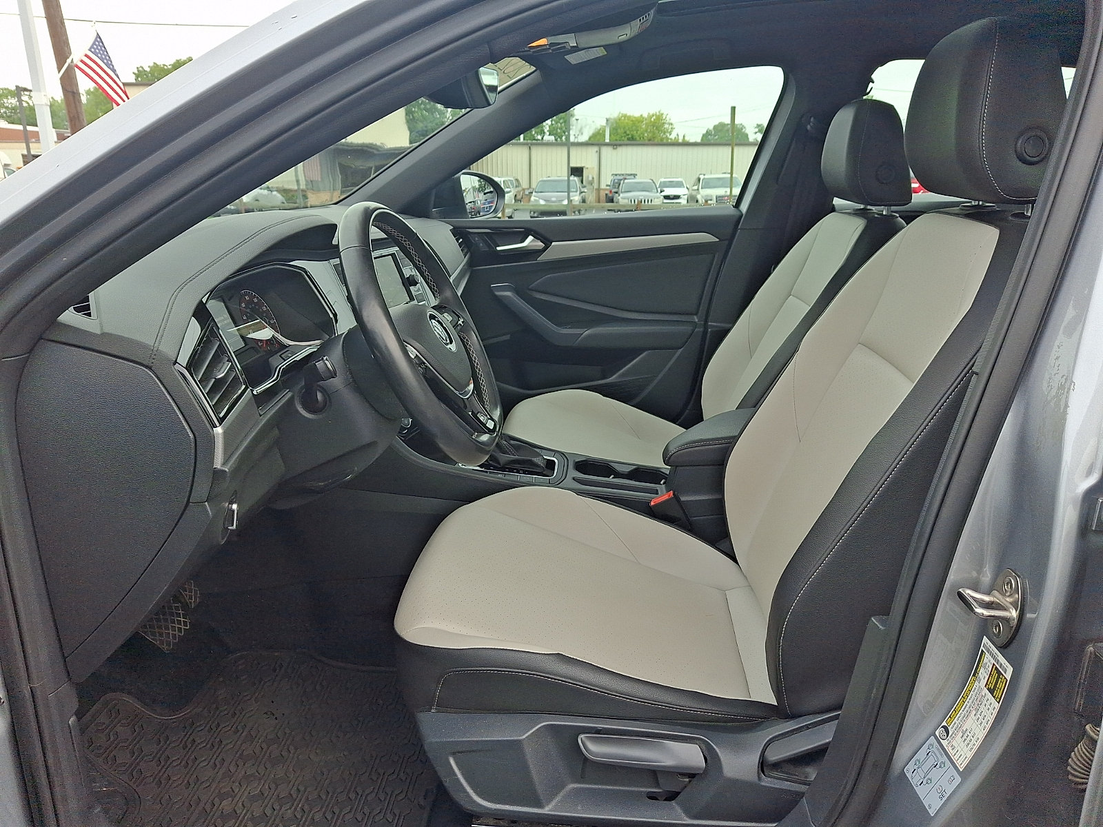 Used 2021 Volkswagen Jetta R-Line FWD image 14