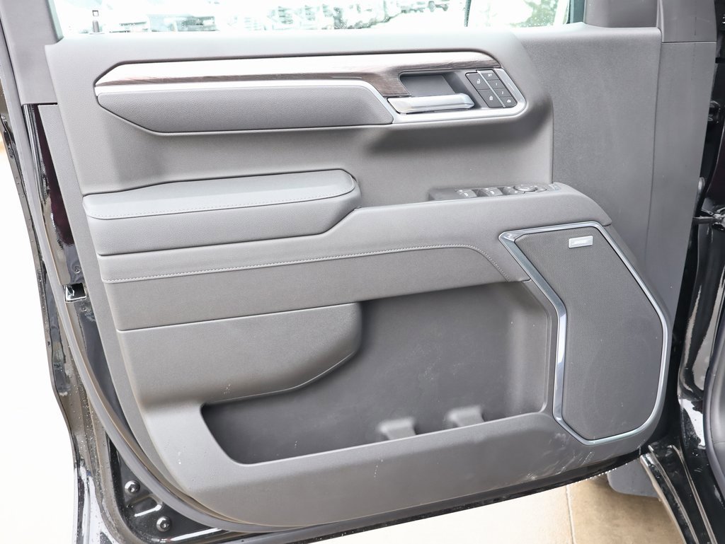 New 2026 Chevrolet Silverado 1500 LTZ w/ LTZ Premium Package image 11