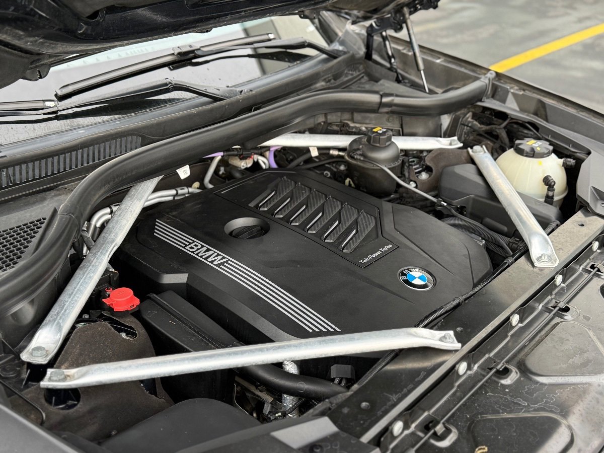 Used 2022 BMW X7 xDrive40i w/ M Sport Package AWD/4WD image 10