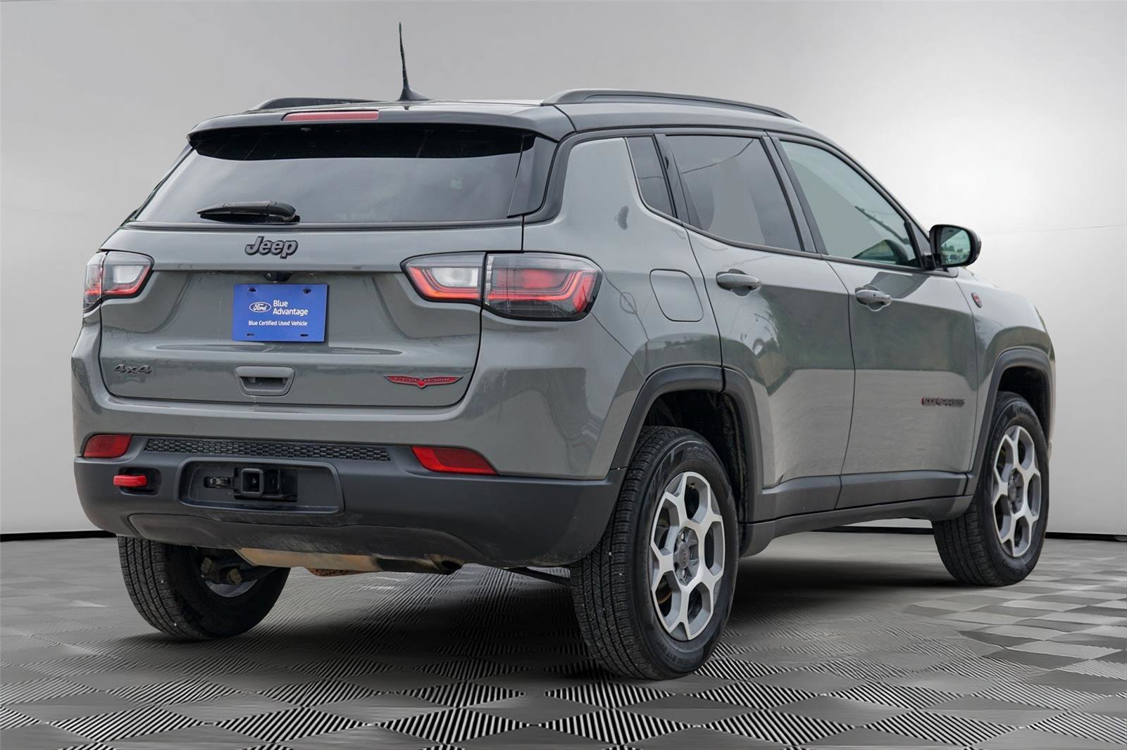 Used 2022 Jeep Compass Trailhawk w/ Trailhawk Elite Group AWD/4WD image 5