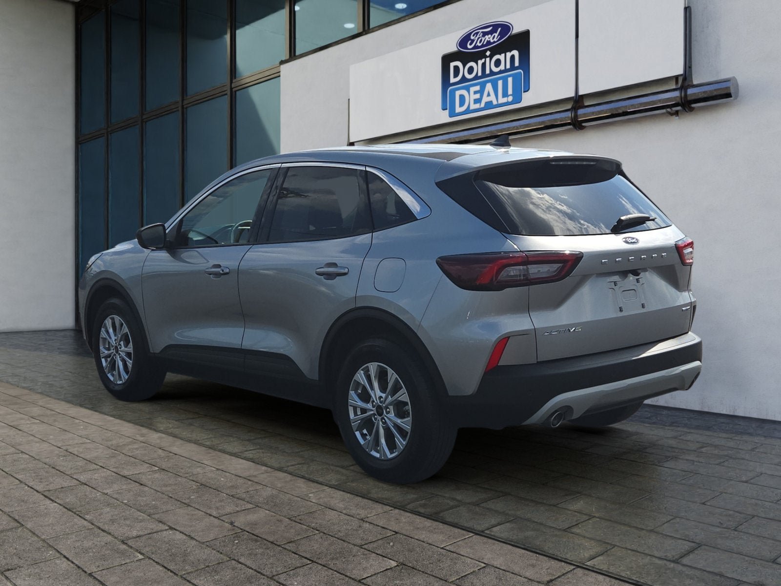 Used 2023 Ford Escape Active w/ Tech Pack #1 AWD/4WD image 5