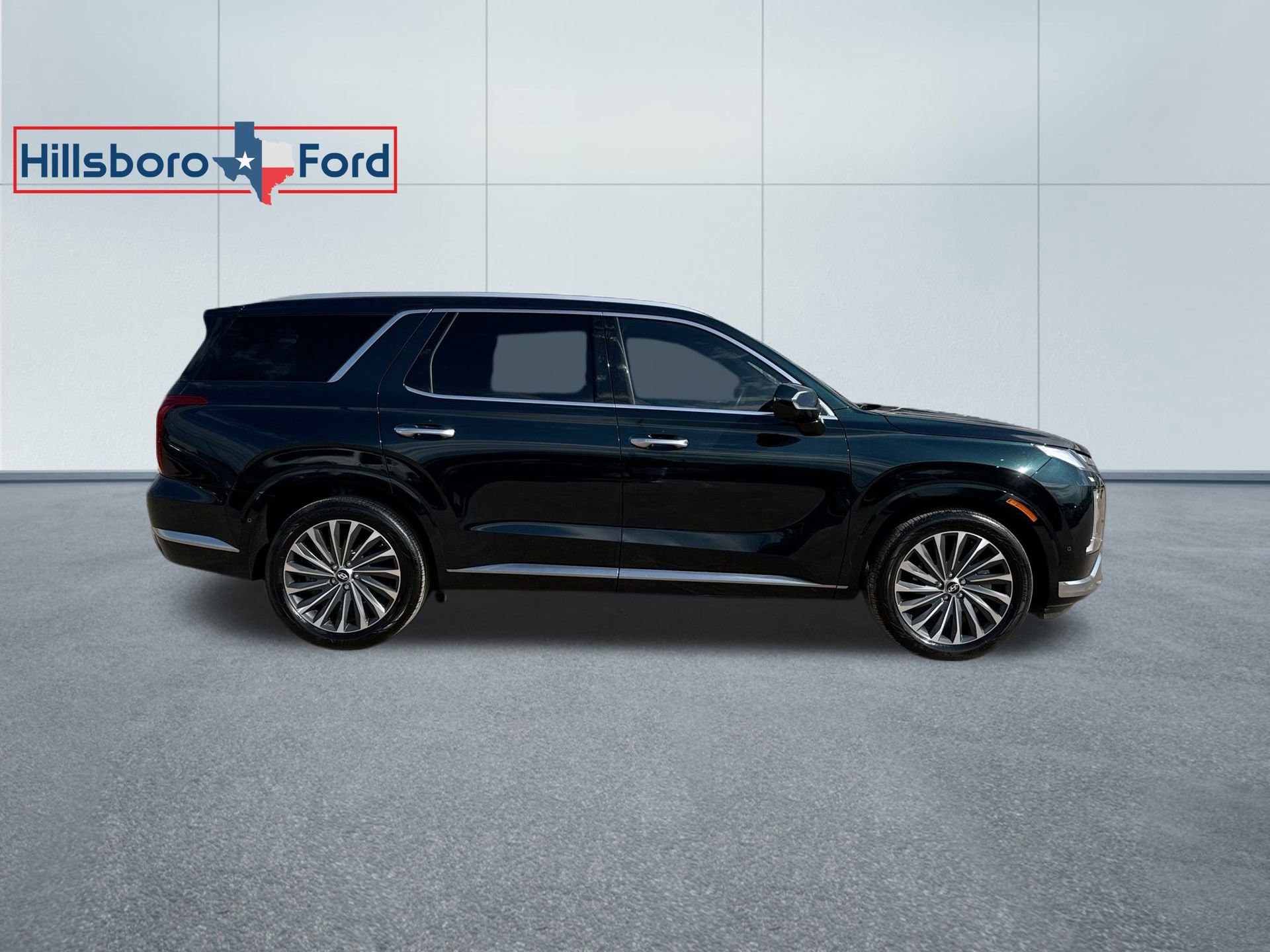 Used 2024 Hyundai Palisade Calligraphy image 5