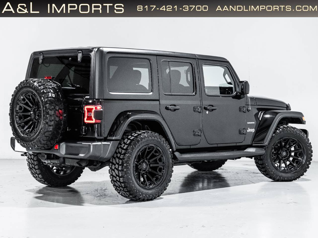 Used 2023 Jeep Wrangler Unlimited Sahara w/ LED Lighting Group AWD/4WD image 7