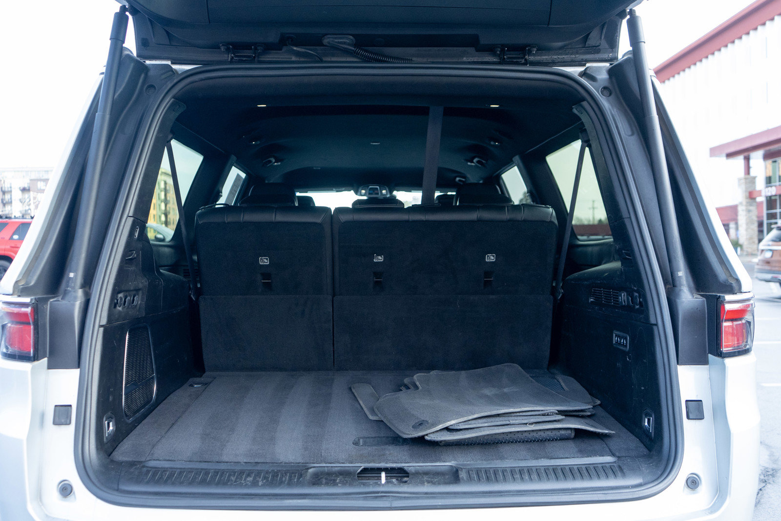 Used 2023 Jeep Wagoneer L Series II image 9