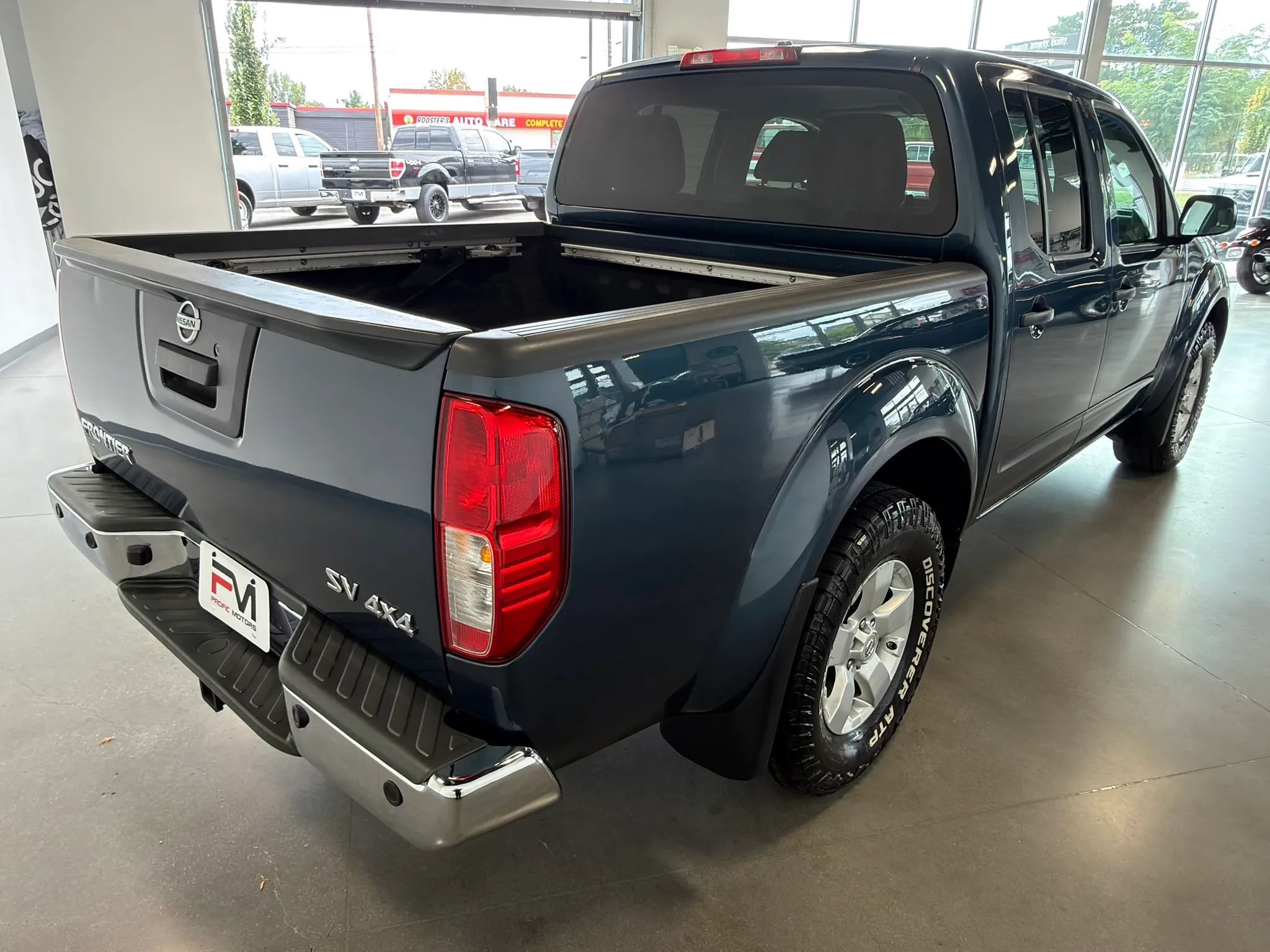 Used 2013 Nissan Frontier SV w/ SV Value Truck Pkg AWD/4WD image 6