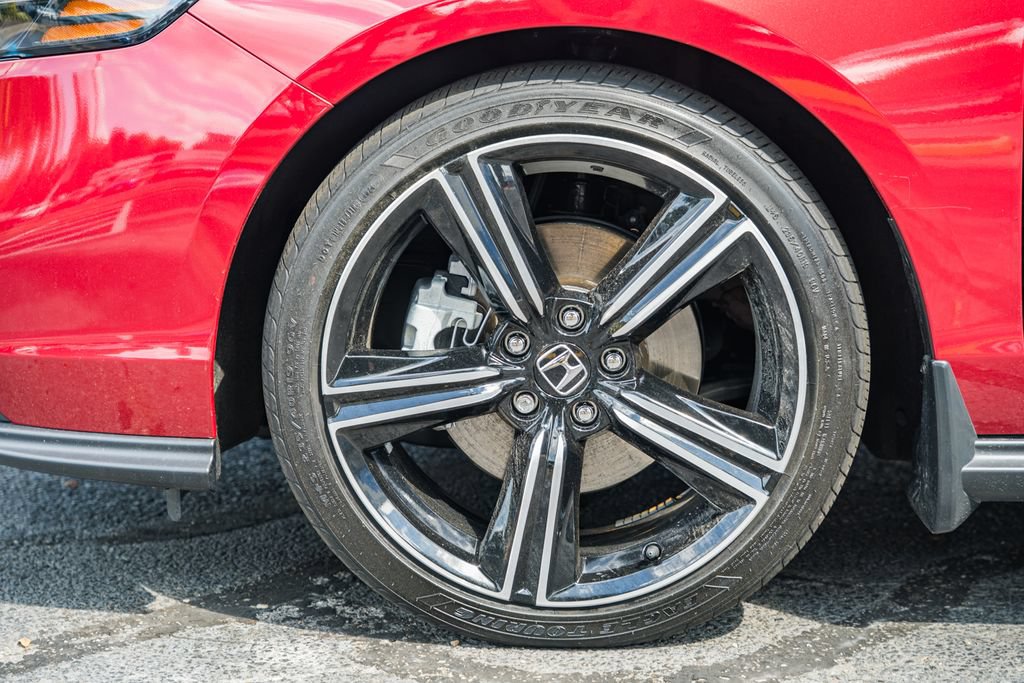 Used 2025 Honda Accord Sport image 15