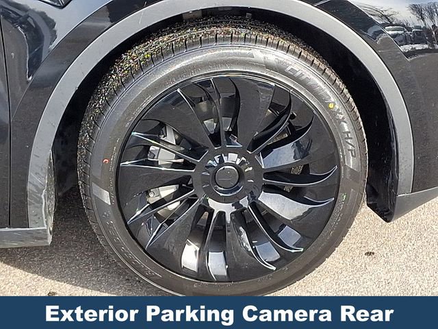 Used 2024 Tesla Model Y Long Range image 10