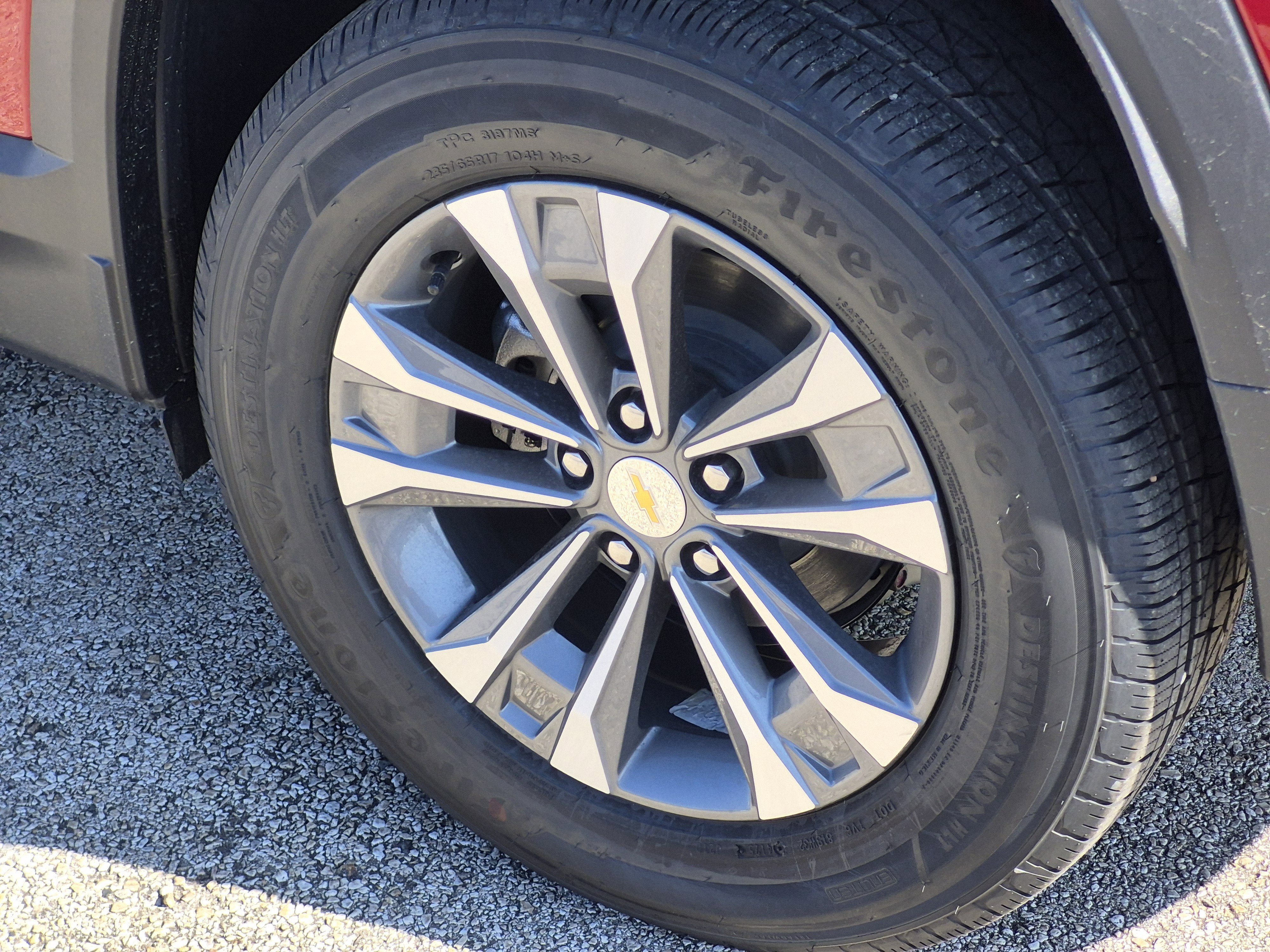 New 2026 Chevrolet Equinox LT w/ Safety and Technology Package FWD image 5