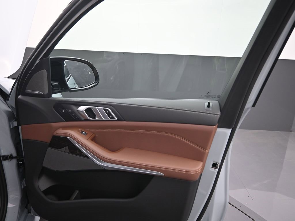 New 2026 BMW X5 M60i w/ Executive Package image 19