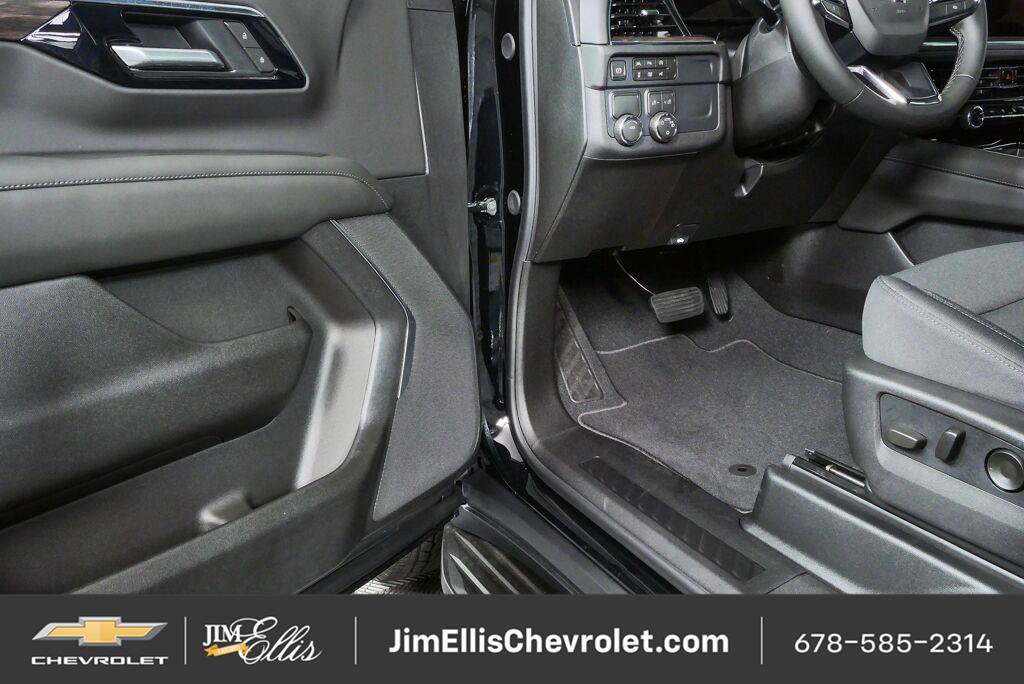 New 2026 Chevrolet Suburban LS RWD image 8