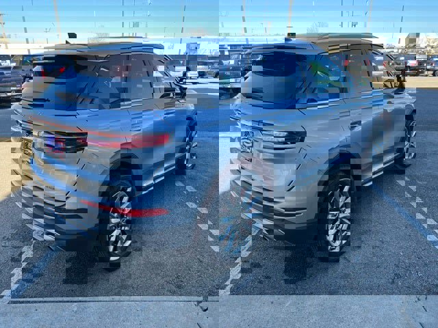 Used 2022 Lincoln Corsair FWD w/ Premium Package image 6