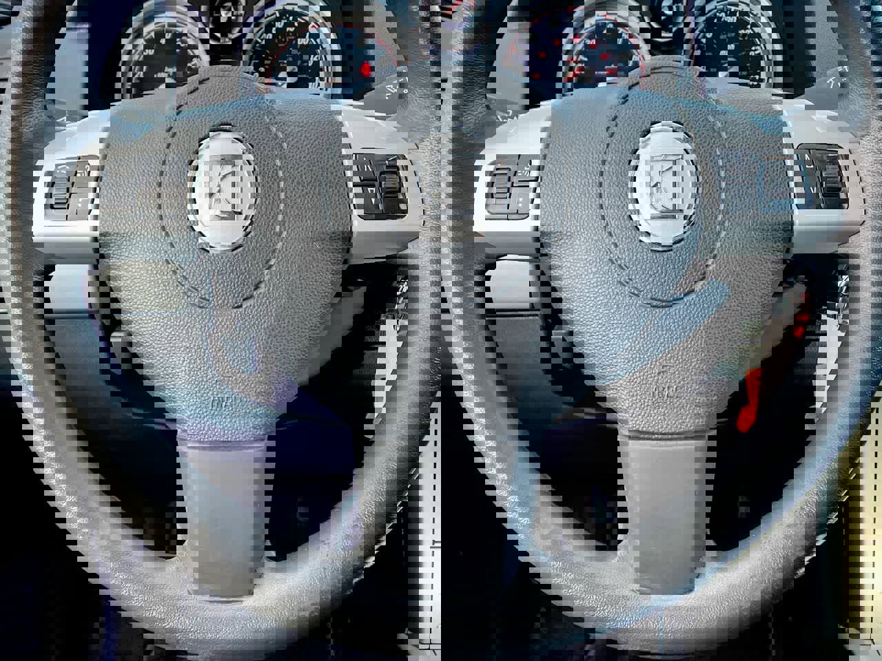 Used 2008 Saturn Astra XR w/ Advanced Audio Package image 10