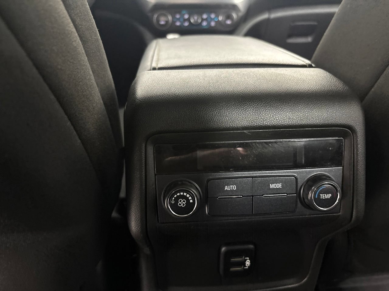 Used 2017 GMC Acadia SLE w/ Driver Alert Package I AWD/4WD image 23
