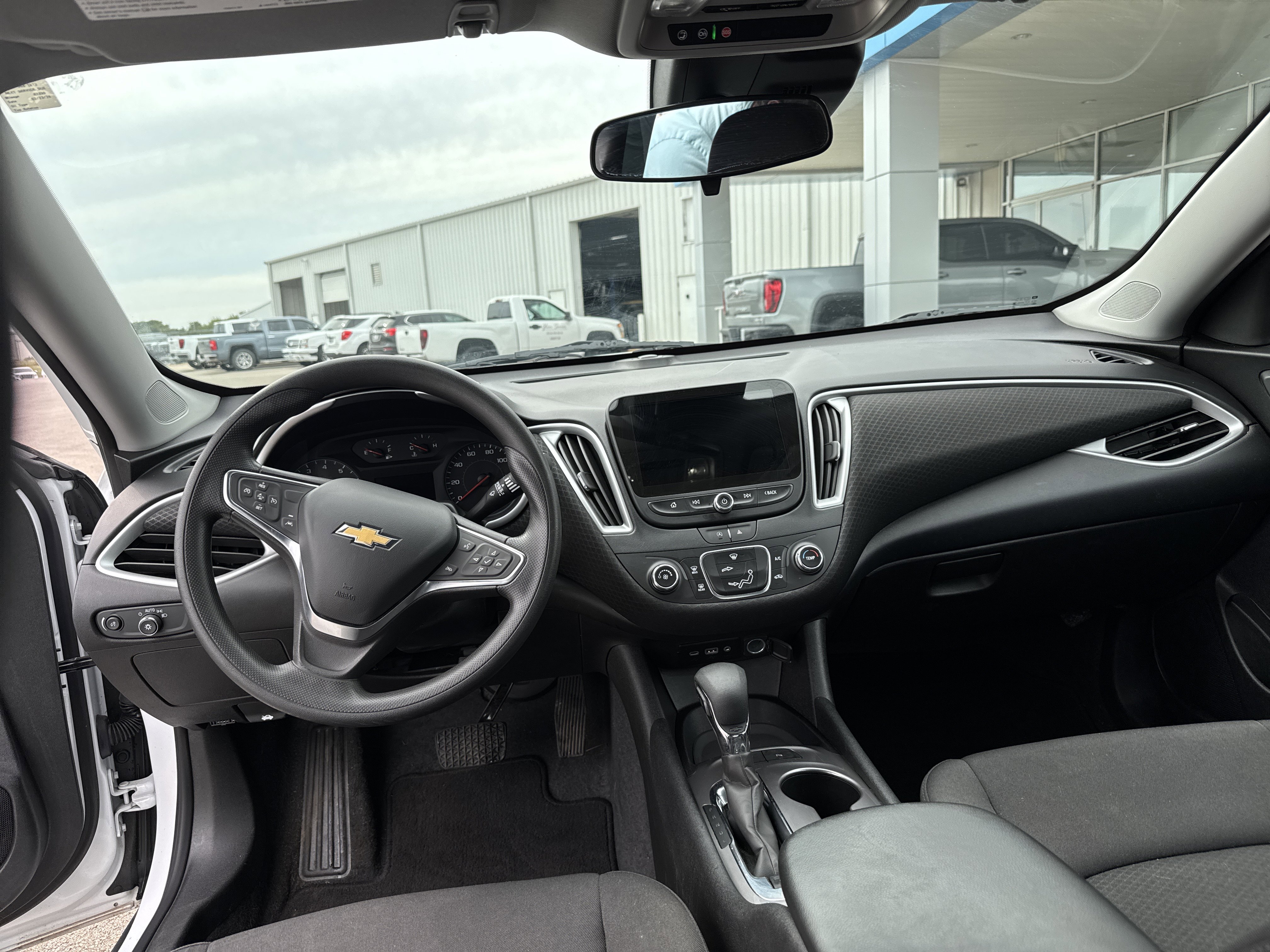 Used 2024 Chevrolet Malibu LS w/ Driver Confidence Package FWD image 10
