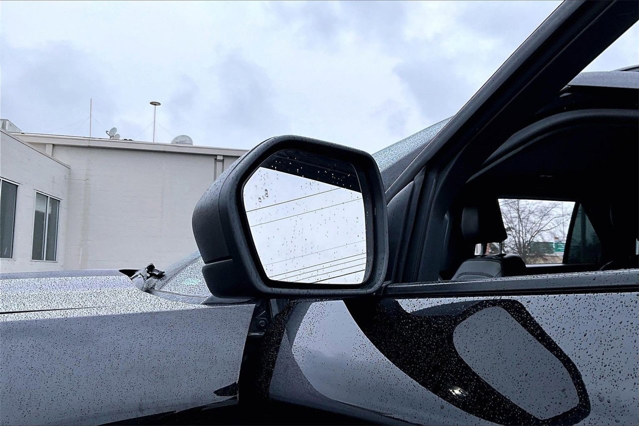 Used 2023 Ford Explorer XLT w/ Equipment Group 202A image 27