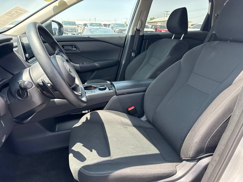 Used 2024 Nissan Rogue S AWD/4WD image 7