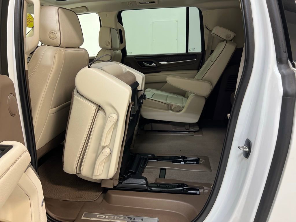Used 2022 GMC Yukon XL Denali image 29