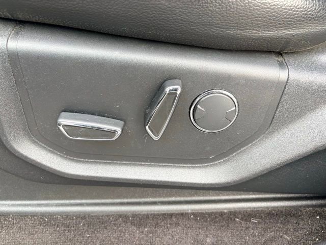 Used 2018 Ford F150 Lariat w/ Equipment Group 502A Luxury image 23